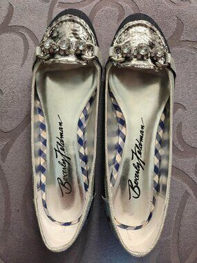 *Beverly Feldman ladies denim and silver fancy flats*